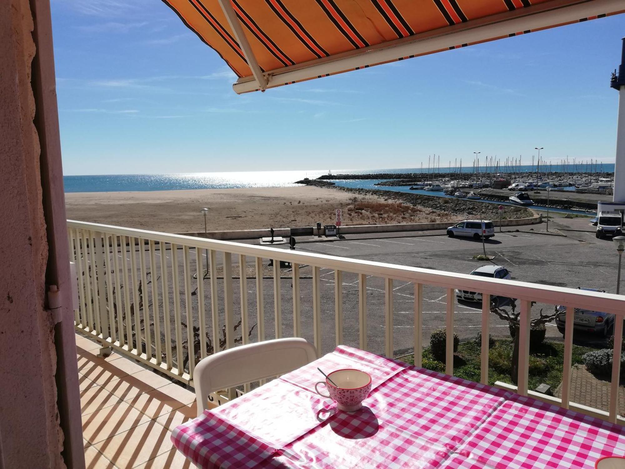 Superbe Appartement Avec Vue Sur Mer Et Port, Parking Prive Saint-Pierre-la-Mer  Exteriör bild